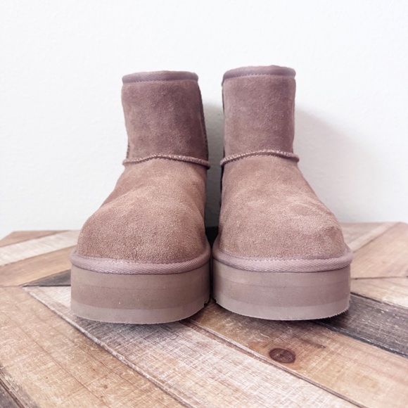 UGG Classic Mini Tan Platform Ankle Boots - Picture 8 of 12